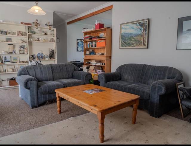 4 BEDROOM HOUSE FOR SALE IN DOBSON
